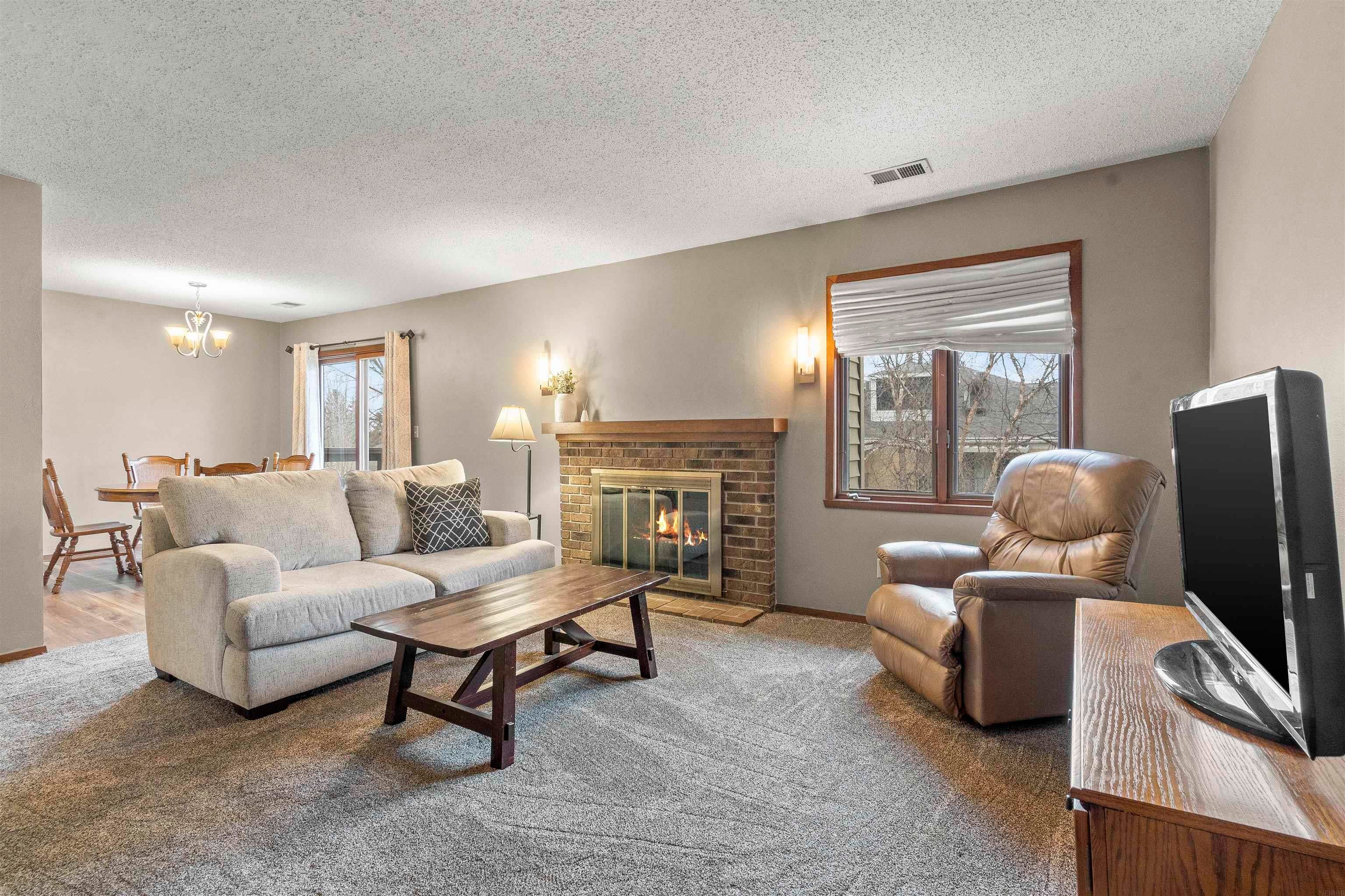 3917 Bradley Road, Unit H Waterloo, IA 50701 - Photo 7 of 17 Gallery Image 7