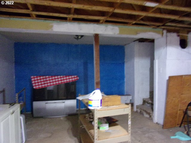 6116 Azalea-Glen Road Glendale, OR 97442 - Photo 22 of 28 Gallery Image 22