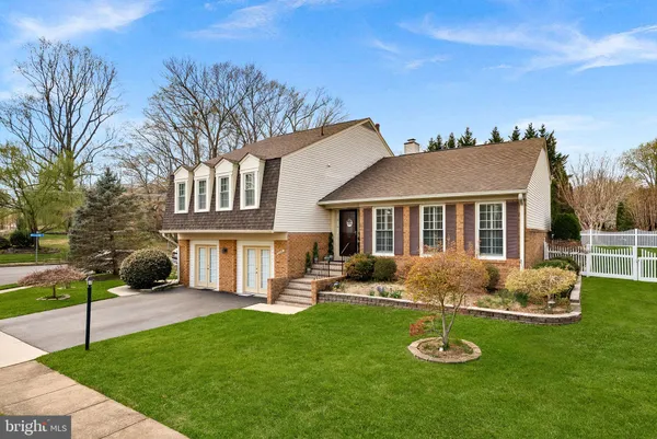 $935,000 | 6208 Ormandy Drive, Burke, VA 22015