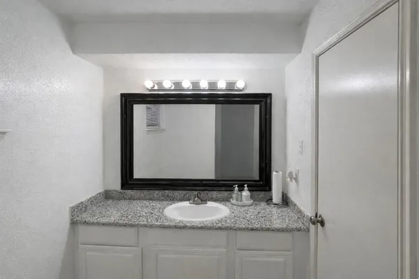 $1,550 | 12255 West Village Drive, Unit E, Houston, TX 77039