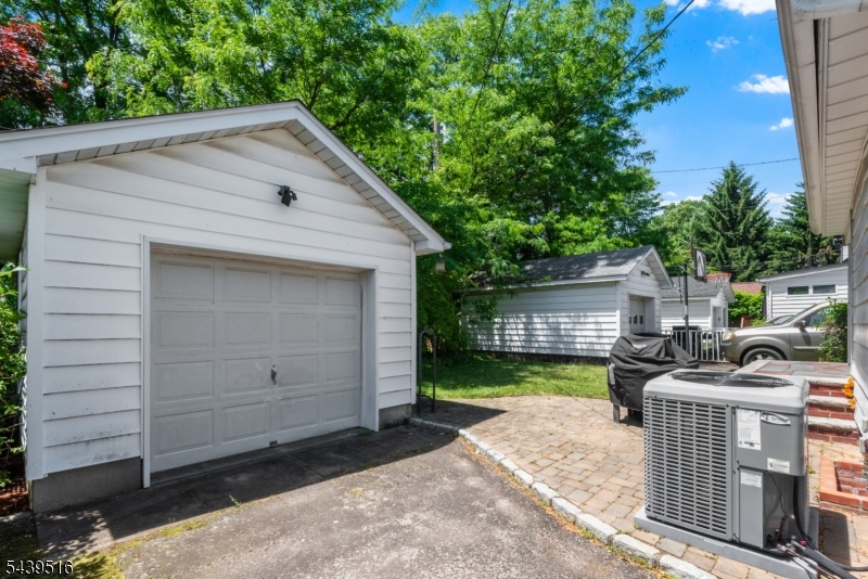 30 Lorraine Street Glen Ridge, NJ 07028 - Photo 43 of 46