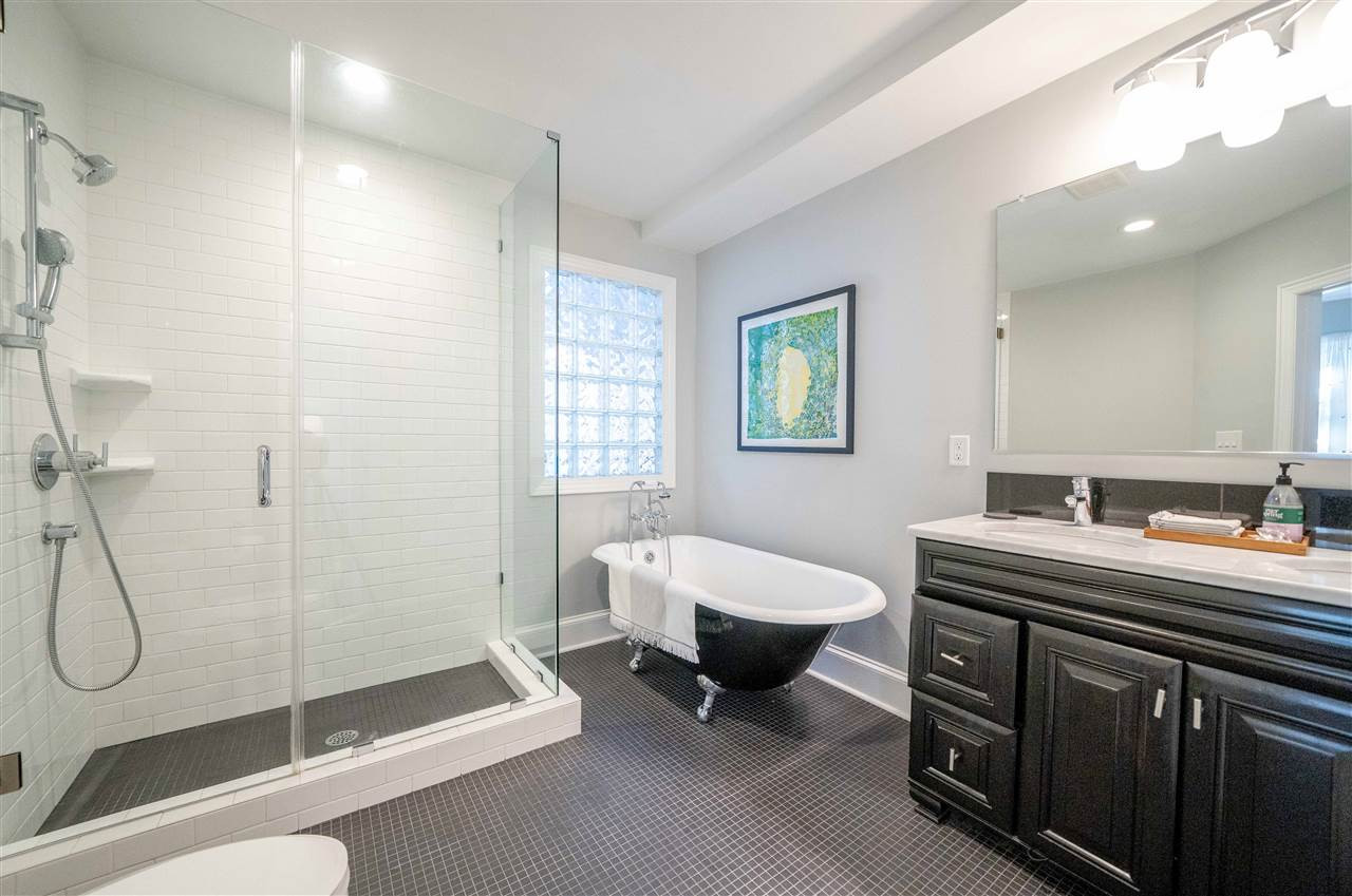 700 East Whitaker Mill Road Raleigh, NC 27608 - Photo 6 of 27 Photo 6