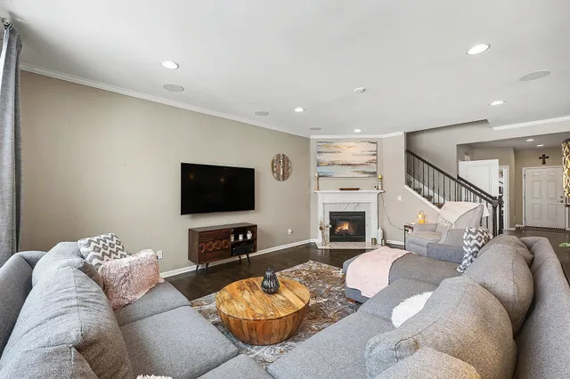 $659,900 | 16089 Diamante Drive, Macomb, MI 48044