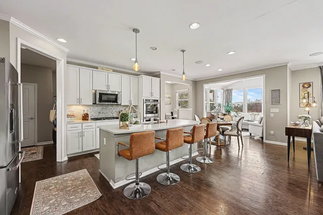 $659,900 | 16089 Diamante Drive, Macomb, MI 48044