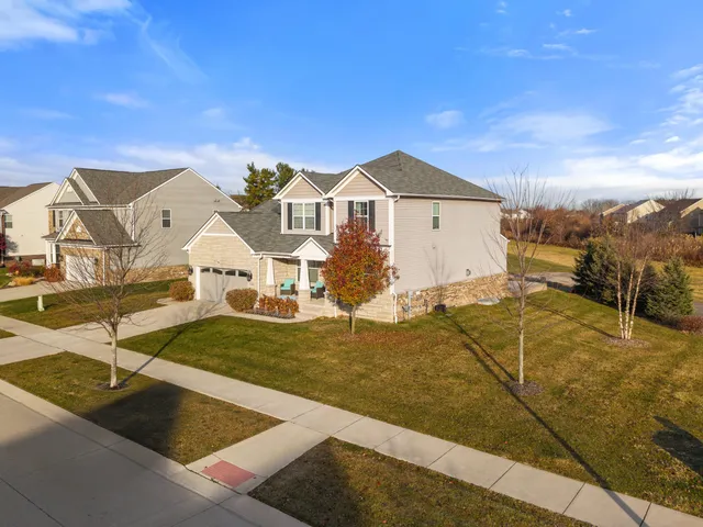 $659,900 | 16089 Diamante Drive, Macomb, MI 48044