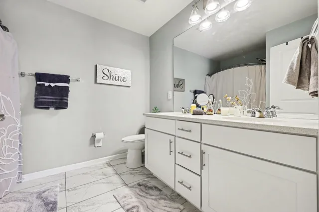 $659,900 | 16089 Diamante Drive, Macomb, MI 48044