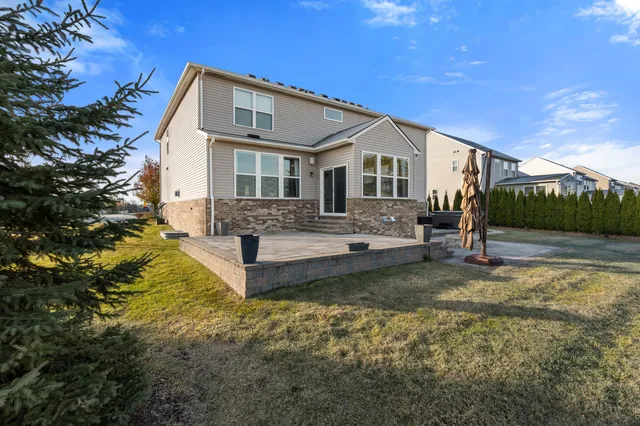 $659,900 | 16089 Diamante Drive, Macomb, MI 48044