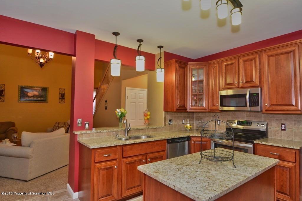 731 Laurel Road Mayfield, PA 18433 - Photo 3 of 81 Gallery Image 3