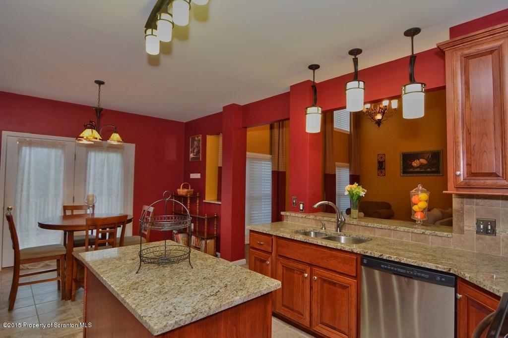 731 Laurel Road Mayfield, PA 18433 - Photo 4 of 81 Gallery Image 4