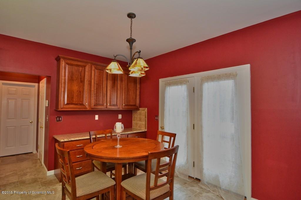 731 Laurel Road Mayfield, PA 18433 - Photo 7 of 81 Gallery Image 7
