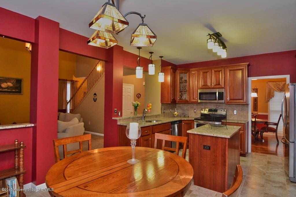 731 Laurel Road Mayfield, PA 18433 - Photo 9 of 81 Gallery Image 9