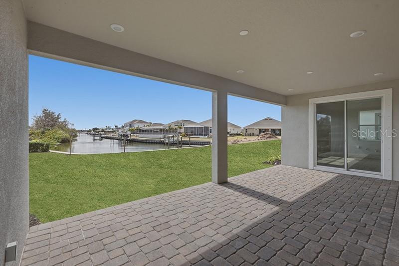 910 Signet Drive Apollo Beach, FL 33572 - Photo 4 of 34