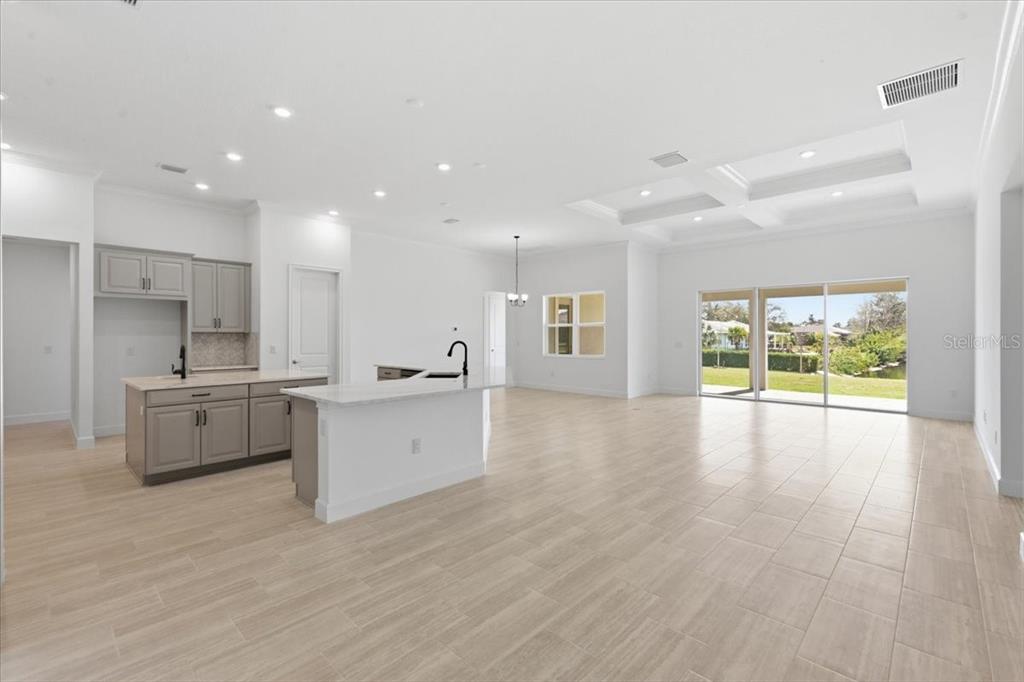 910 Signet Drive Apollo Beach, FL 33572 - Photo 5 of 34