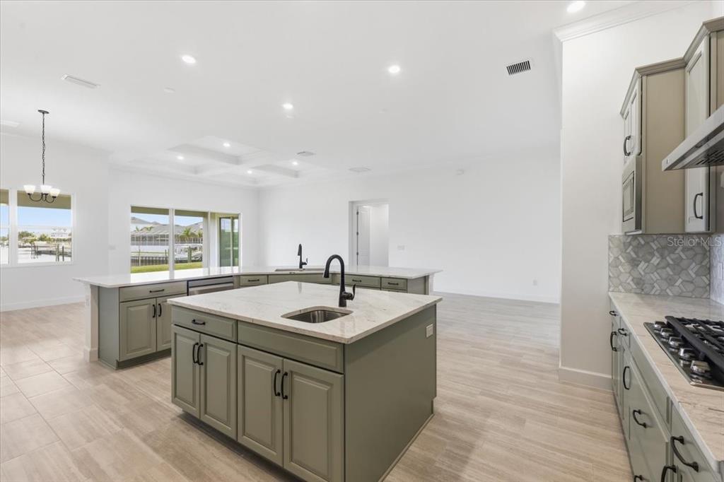 910 Signet Drive Apollo Beach, FL 33572 - Photo 6 of 34