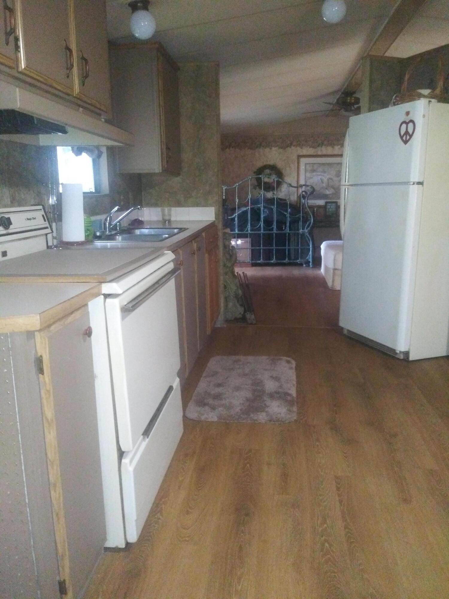 4605 Southeast Circle Way Stuart, FL 34997 - Photo 11 of 38 20211109_160839