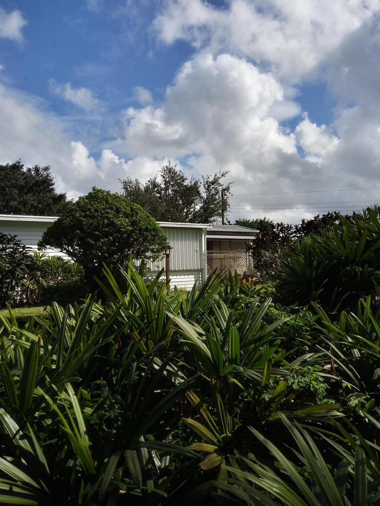 4605 Southeast Circle Way Stuart, FL 34997 - Photo 37 of 38 20211110_132524_HDR