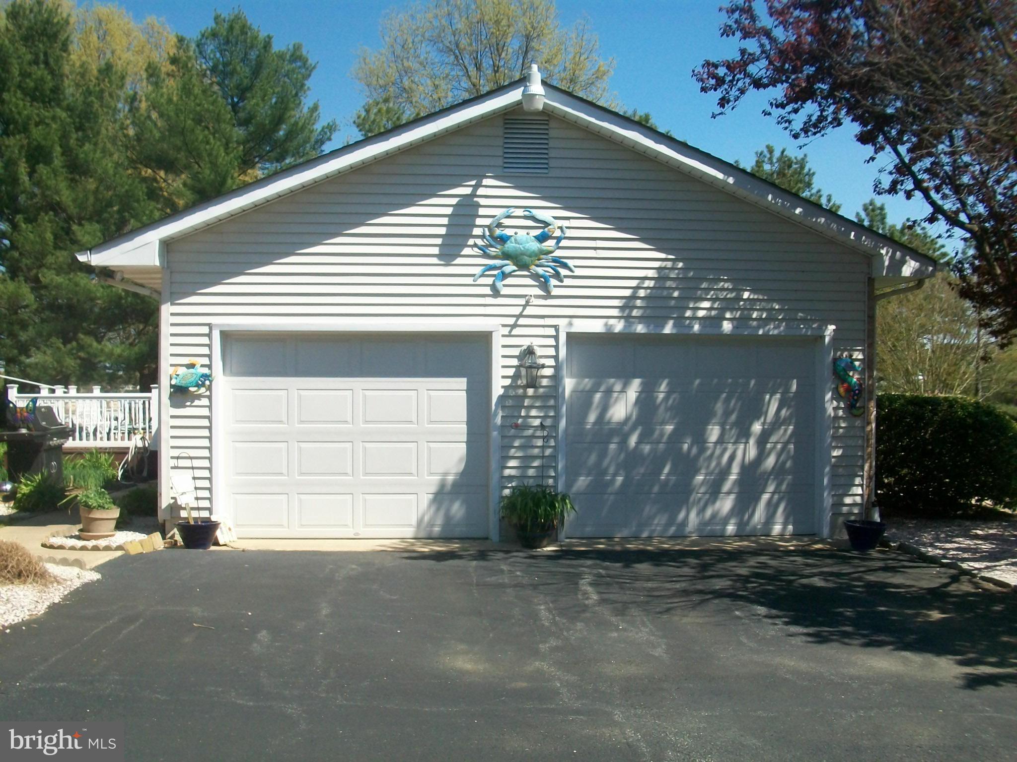 7857 Radcliffe Road Chestertown, MD 21620 - Photo 3 of 29 Side load 2-car garage
