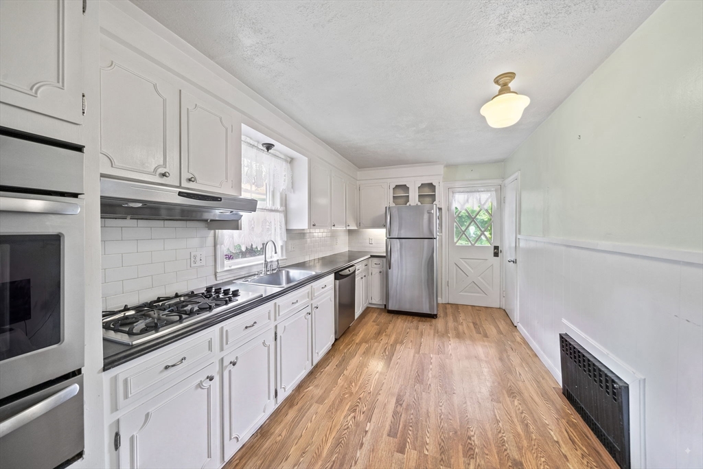 20 Fairbanks Road Milton, MA 02186 - Photo 9 of 35 Gallery Image 9