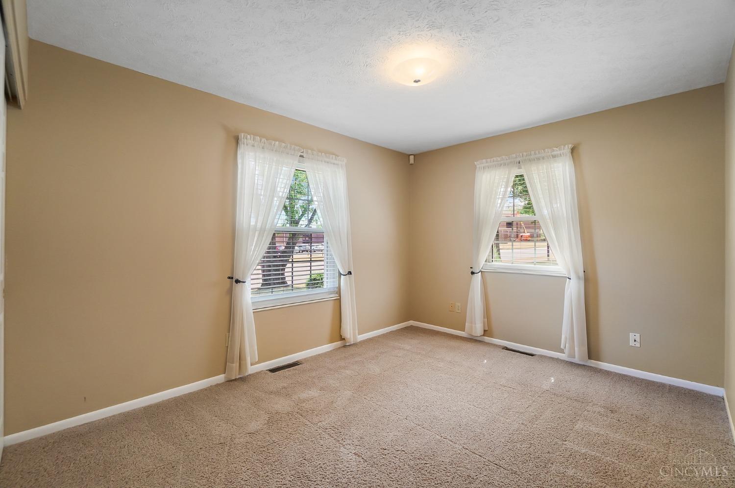 5429 Bibury Road Fairfield, OH 45014 - Photo 20 of 37 Gallery Image 20