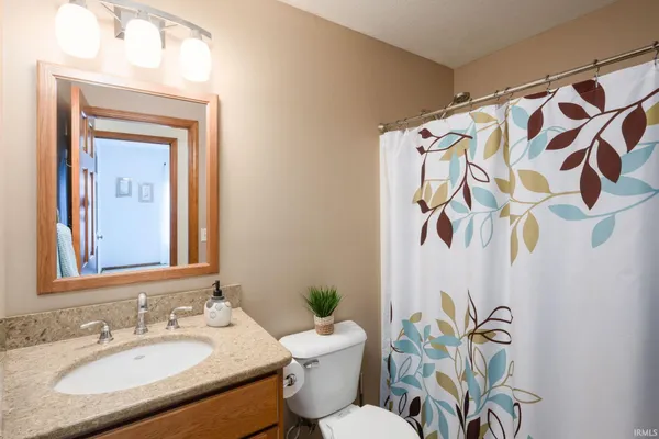 $287,590 | 811 Falcon Creek Parkway, Fort Wayne, IN 46845