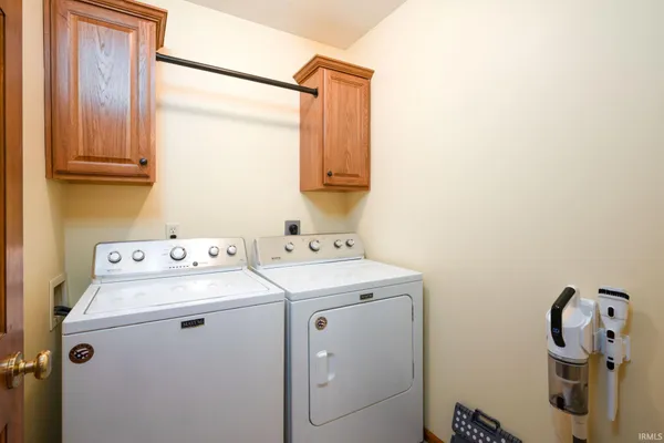 $287,590 | 811 Falcon Creek Parkway, Fort Wayne, IN 46845