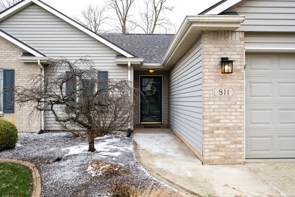 $287,590 | 811 Falcon Creek Parkway, Fort Wayne, IN 46845