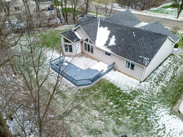 $287,590 | 811 Falcon Creek Parkway, Fort Wayne, IN 46845