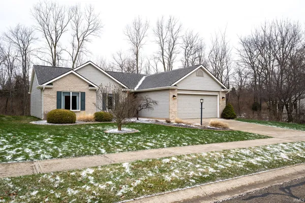 $287,590 | 811 Falcon Creek Parkway, Fort Wayne, IN 46845
