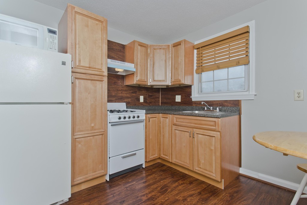21 Colony Road, Unit 2A West Springfield, MA 01089 - Photo 5 of 15 Gallery Image 5
