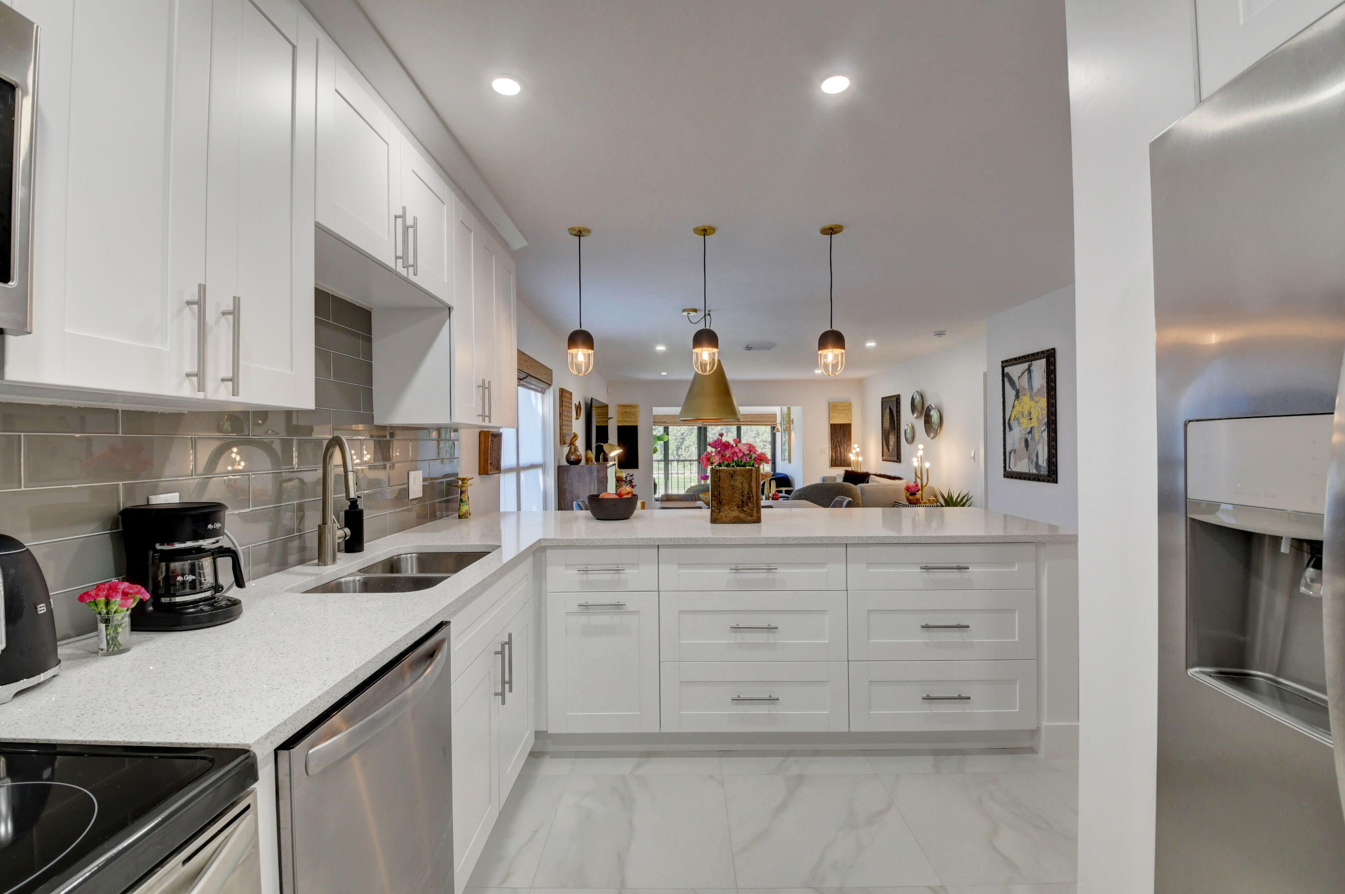 9276 Vista Del Lago, Unit 30B Boca Raton, FL 33428 - Photo 17 of 39 REMODELED KITCHEN