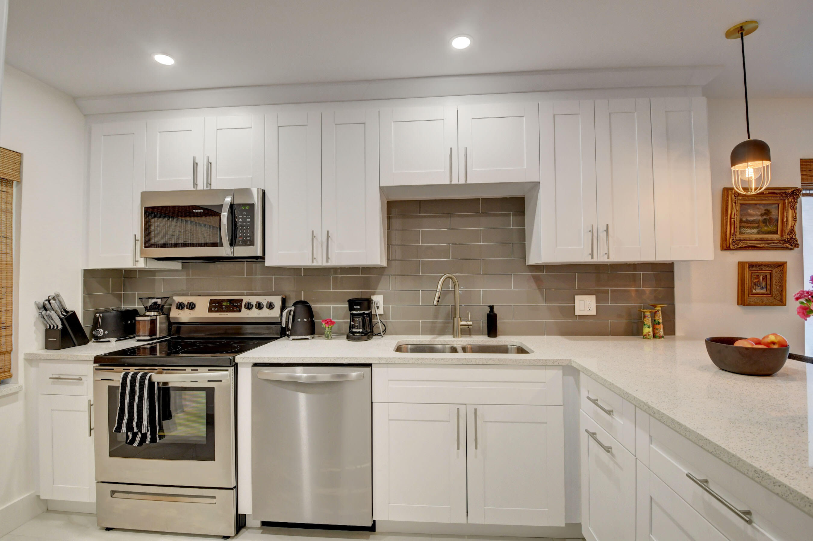 9276 Vista Del Lago, Unit 30B Boca Raton, FL 33428 - Photo 19 of 39 CUSTOM KITCHEN