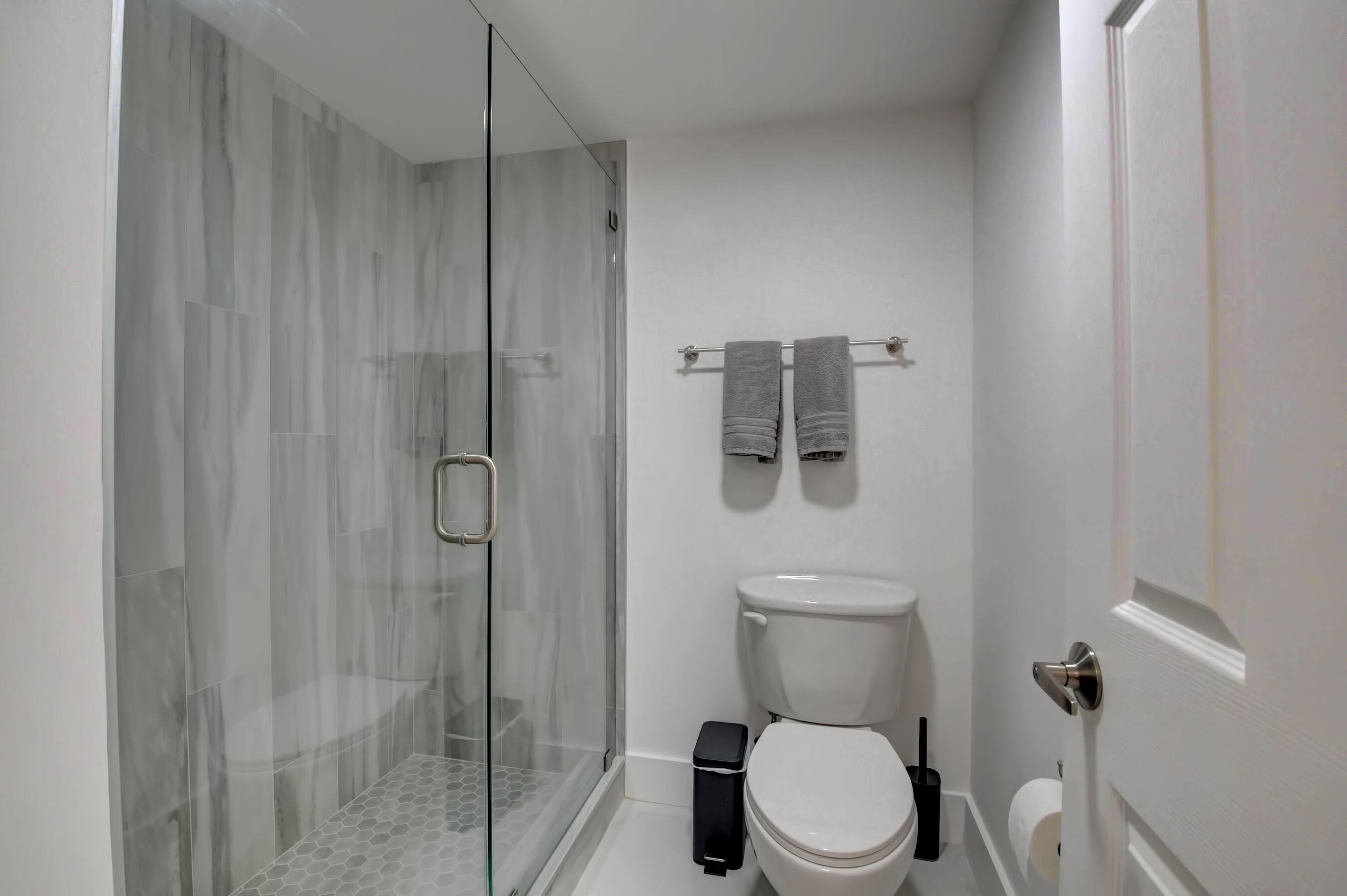 9276 Vista Del Lago, Unit 30B Boca Raton, FL 33428 - Photo 23 of 39 MASTER BATHROOM