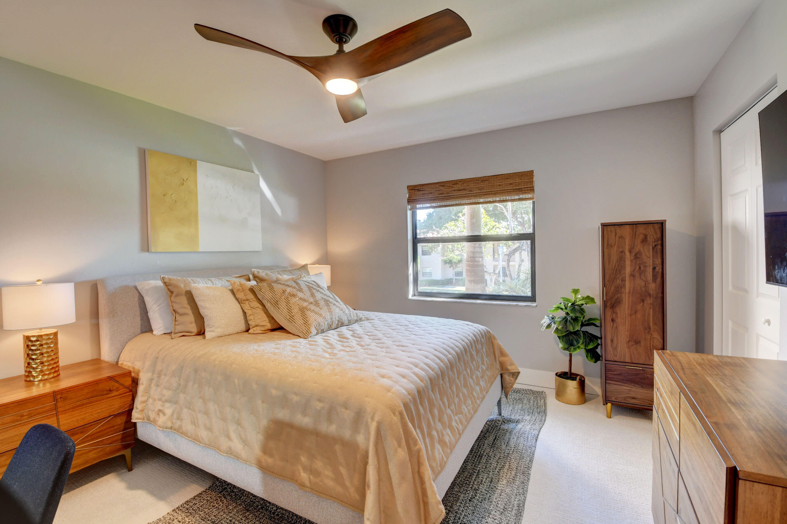 9276 Vista Del Lago, Unit 30B Boca Raton, FL 33428 - Photo 27 of 39 GUEST BEDROOM