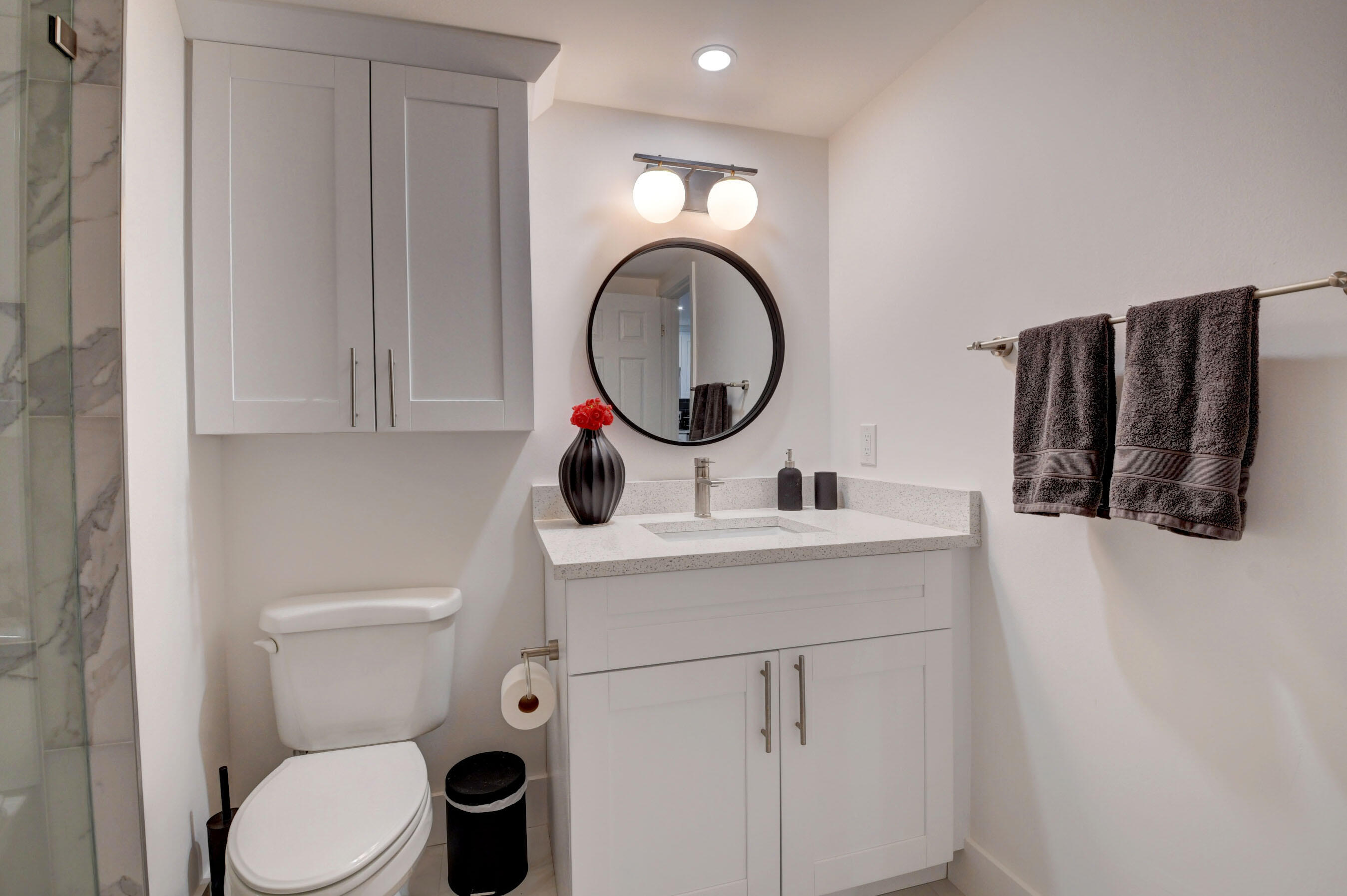 9276 Vista Del Lago, Unit 30B Boca Raton, FL 33428 - Photo 29 of 39 HALL BATH