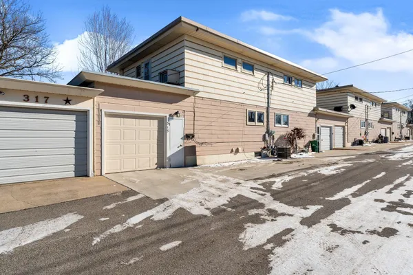 $127,900 | 315 14th Street Northwest, Austin, MN 55912