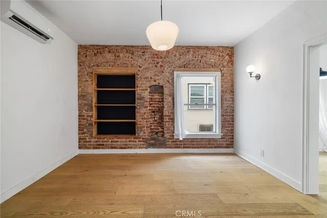 $439,999 | 211 South Berendo Street, Unit 3, Los Angeles, CA 90004