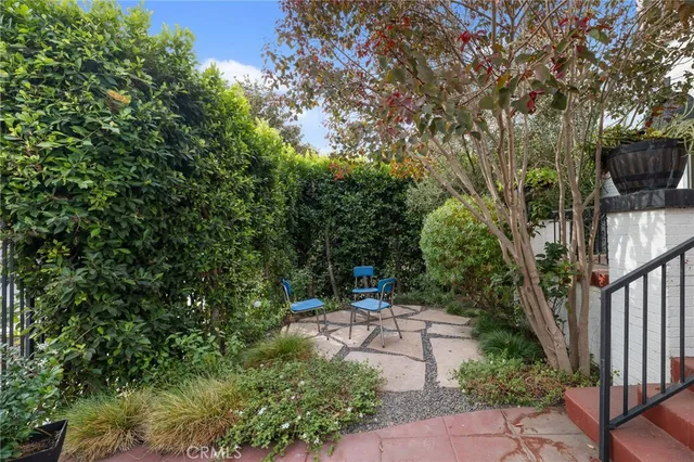 $439,999 | 211 South Berendo Street, Unit 3, Los Angeles, CA 90004