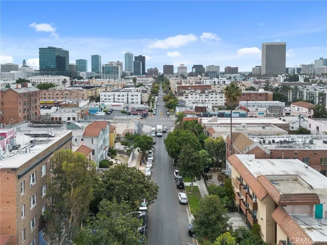 $439,999 | 211 South Berendo Street, Unit 3, Los Angeles, CA 90004