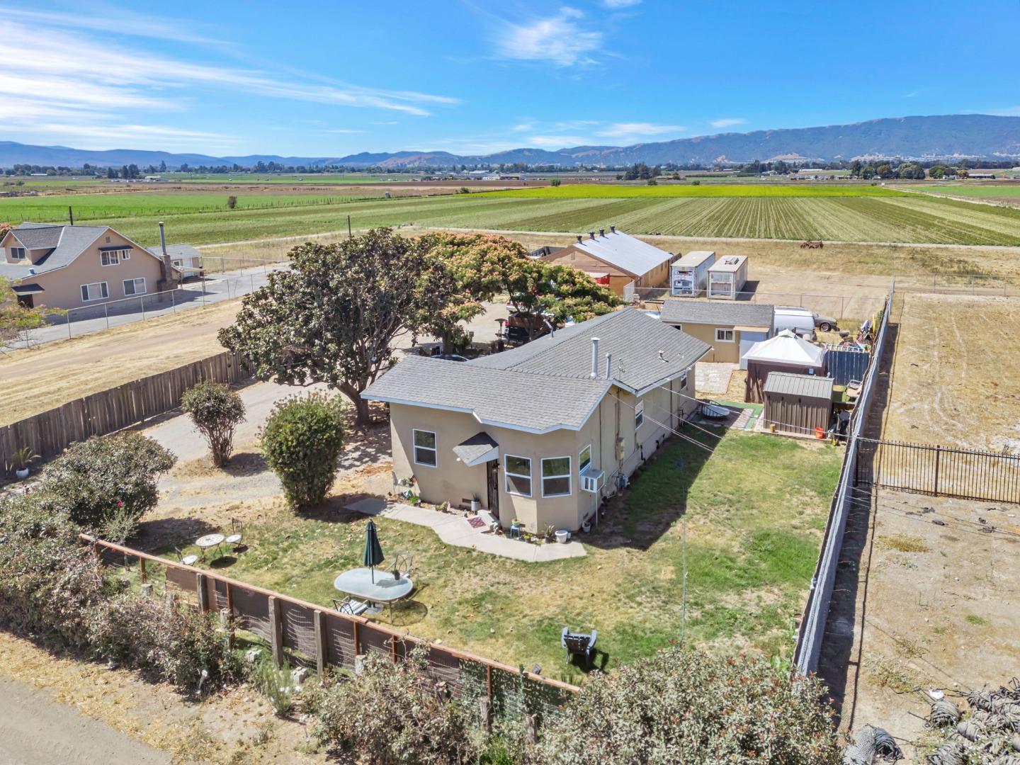 2712 Ferguson Road Gilroy, CA 95020 - Photo 3 of 55