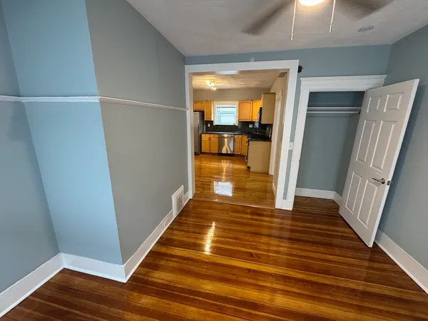 $3,575 | 35 Cameron Avenue, Unit 2, Somerville, MA 02144