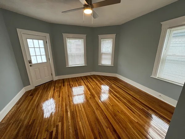 $3,575 | 35 Cameron Avenue, Unit 2, Somerville, MA 02144