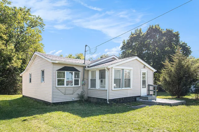 $120,000 | 16967 Jones Lake Road, Lansing, MI 48906