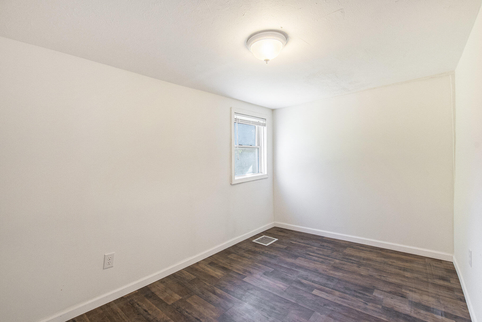 16967 Jones Lake Road Lansing, MI 48906 - Photo 12 of 15 12