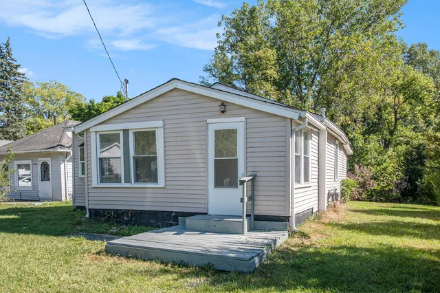 $120,000 | 16967 Jones Lake Road, Lansing, MI 48906