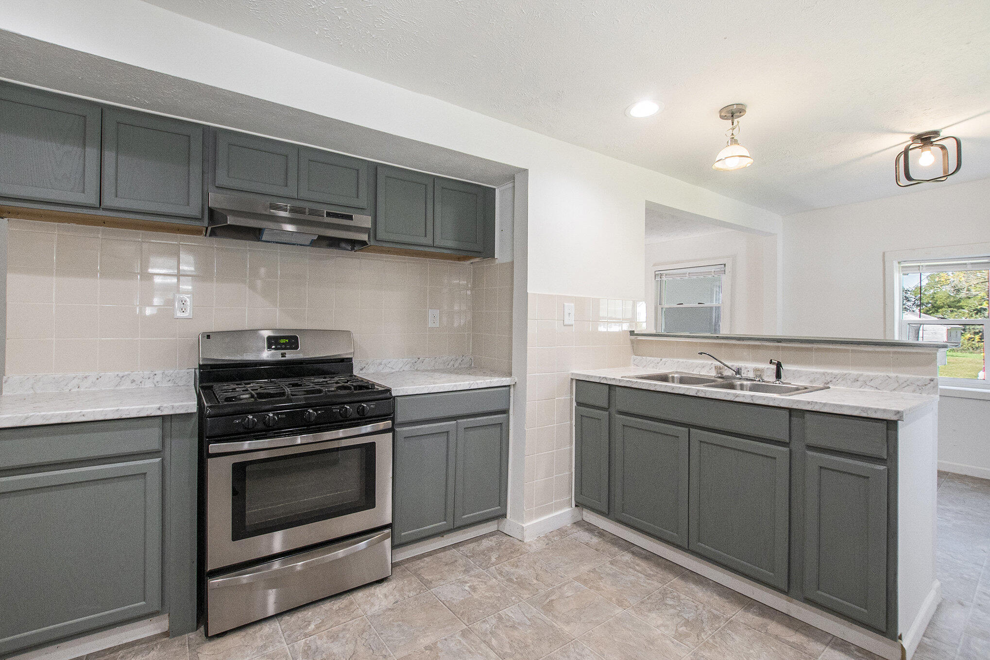 16967 Jones Lake Road Lansing, MI 48906 - Photo 9 of 15 9