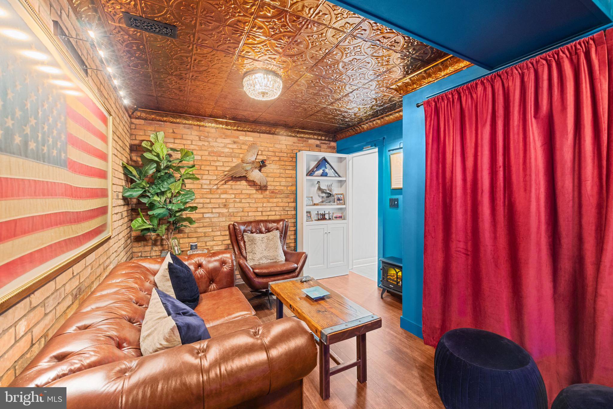 326 State Street Annapolis, MD 21403 - Photo 22 of 39 Speakeasy Lounge