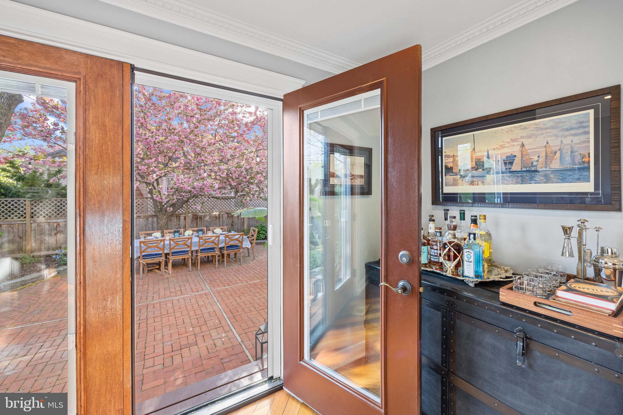 326 State Street Annapolis, MD 21403 - Photo 27 of 39 Living Room Access to Patio