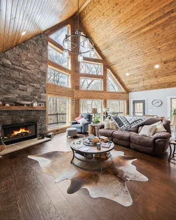 $689,900 | 196 Sportsman Cove, Huntingdon, TN 38344