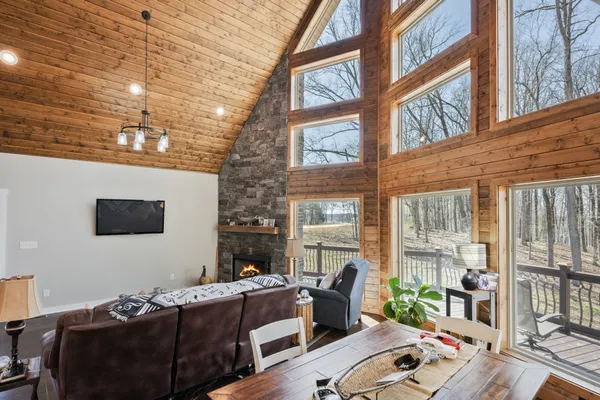 $689,900 | 196 Sportsman Cove, Huntingdon, TN 38344