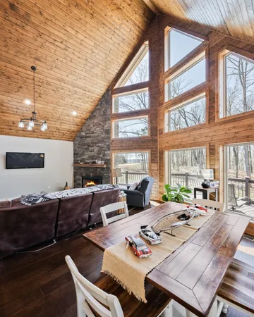 $689,900 | 196 Sportsman Cove, Huntingdon, TN 38344